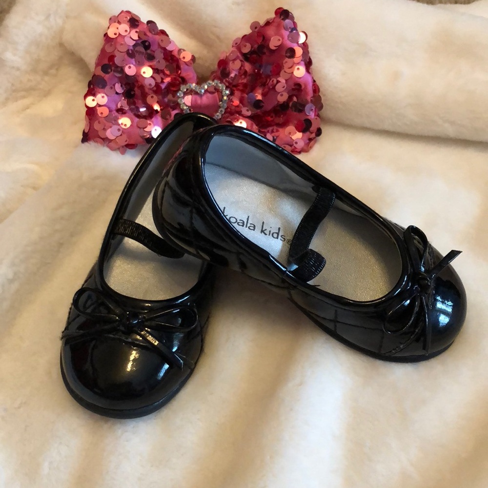 Girls Black Patent Leather Dress Shoe